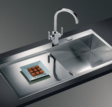 large home built by custom home builders